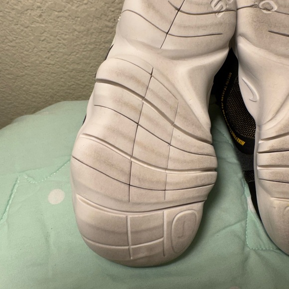 Nike Free RN Toddler Sneakers size 6 - Picture 16 of 16